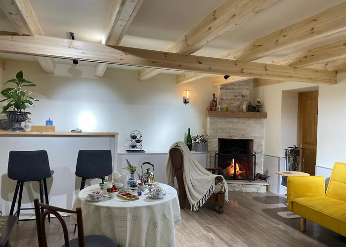 Nassa\'S Cosy Home